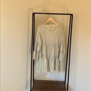 White and black Long sleeve polka dot shift dress